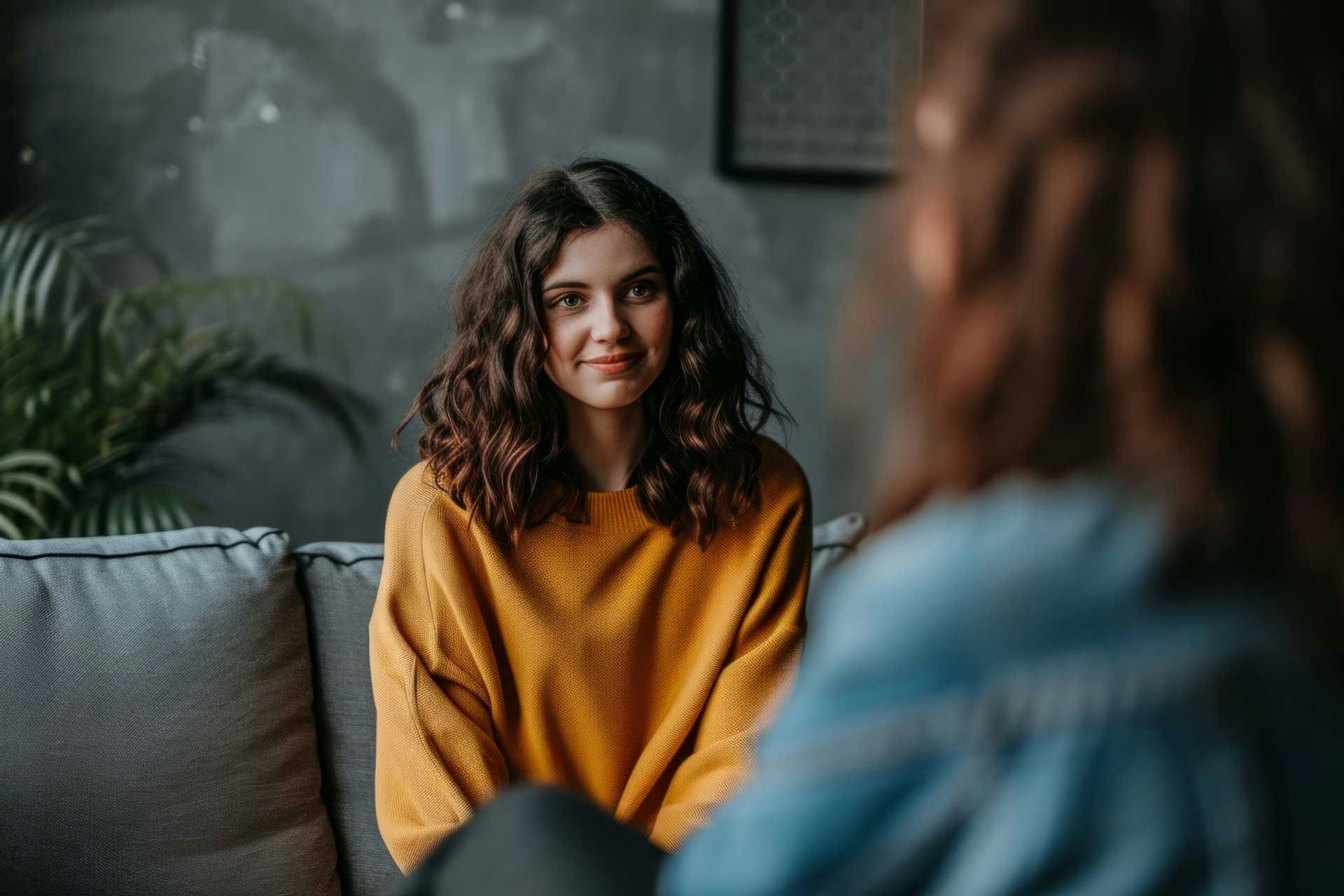 therapist suggests how to recognize red flags in friendships